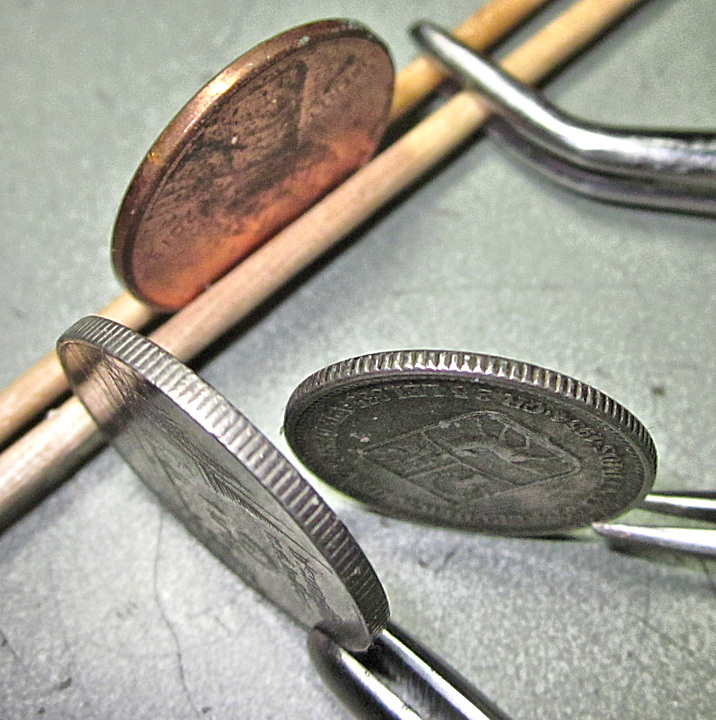 2007-India-5-Rupee-Mule-Or-Fake-Small-Part-Of-Its-Security-Edge-Is-Crude?