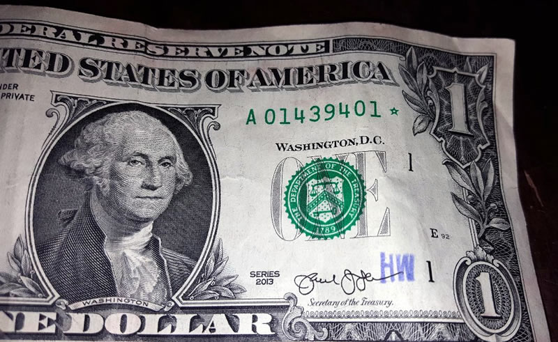 I-Found-A-Star-Note-With-Something-Else-Printed-On-It.
