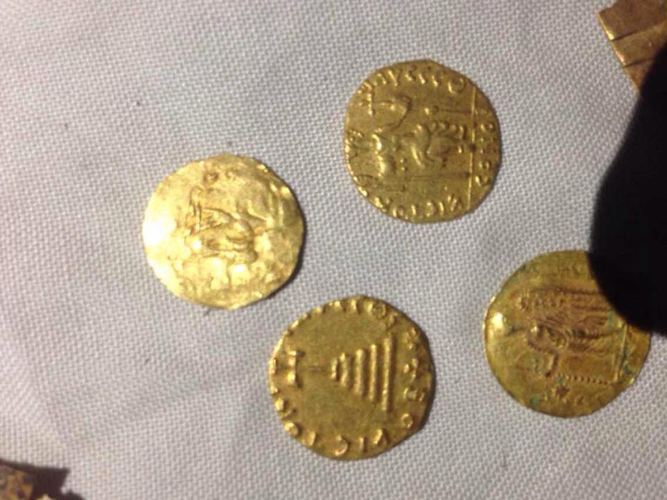 I-Hav-No-Ideea-What-I-Got,-First-Time-On-This-Forum-Coins,-Letter,-Ring