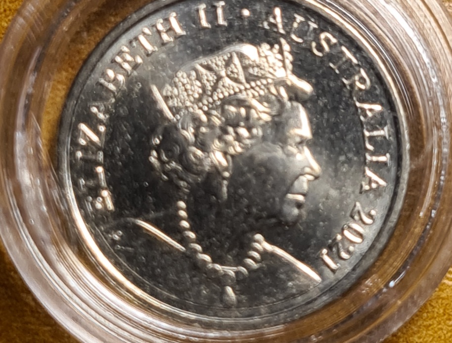 2021-Australian-5-Cent-Surface-And-Think-Die-Clash-Near-Eye