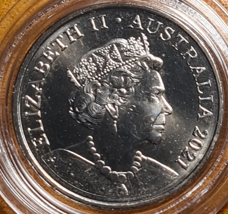 2021-Australian-5-Cent-Surface-And-Think-Die-Clash-Near-Eye
