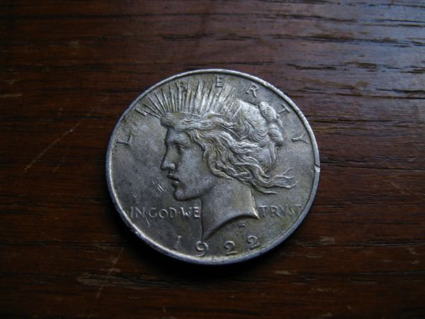 Some-Interesting-Peace-Dollars