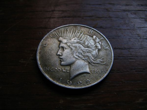 Some-Interesting-Peace-Dollars