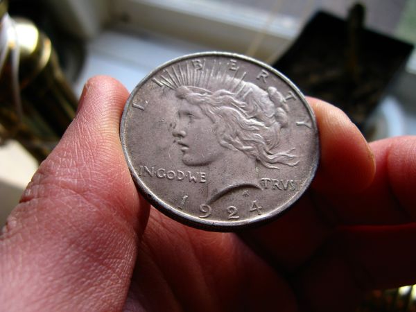 Some-Interesting-Peace-Dollars