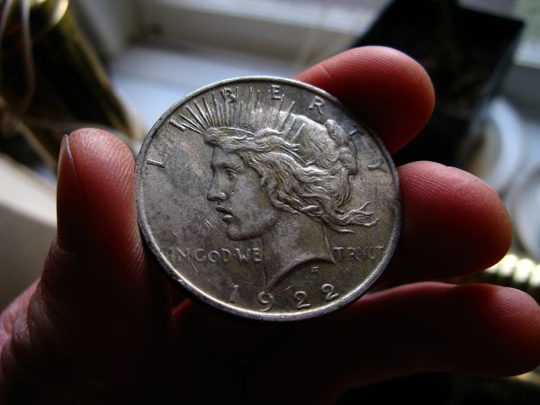 Some-Interesting-Peace-Dollars