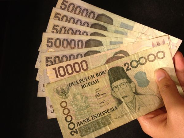 Post-Your-Pics:-Currencies-With-Lots-Of-0s!