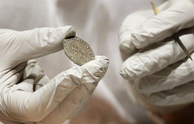 Boston's-1795-Time-Capsule,-With-Coins,-To-Be-Opened.