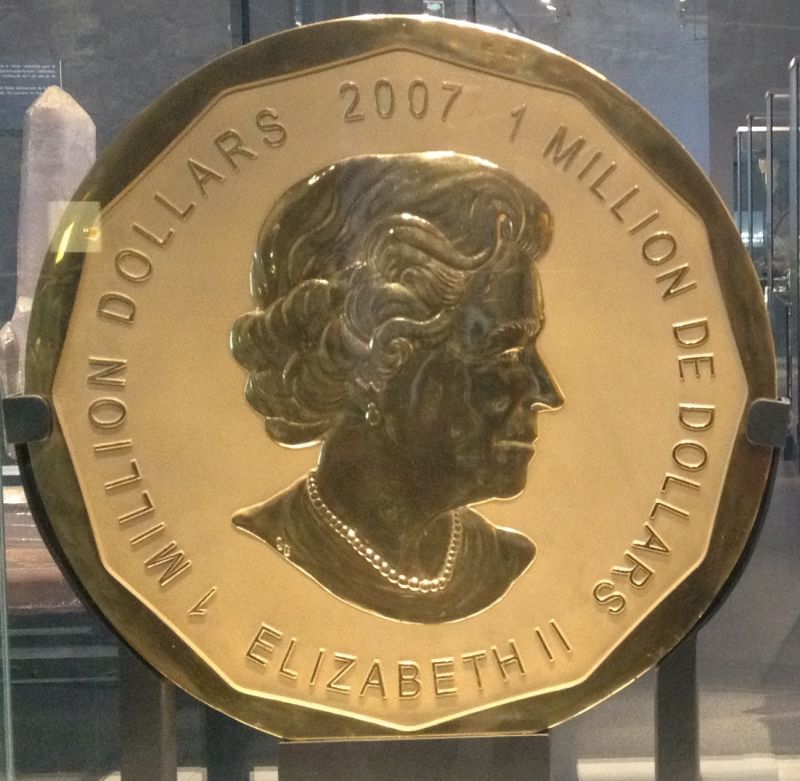 The-Canadian-Million-Dollar-100kg-Gold-Coin:-Photos