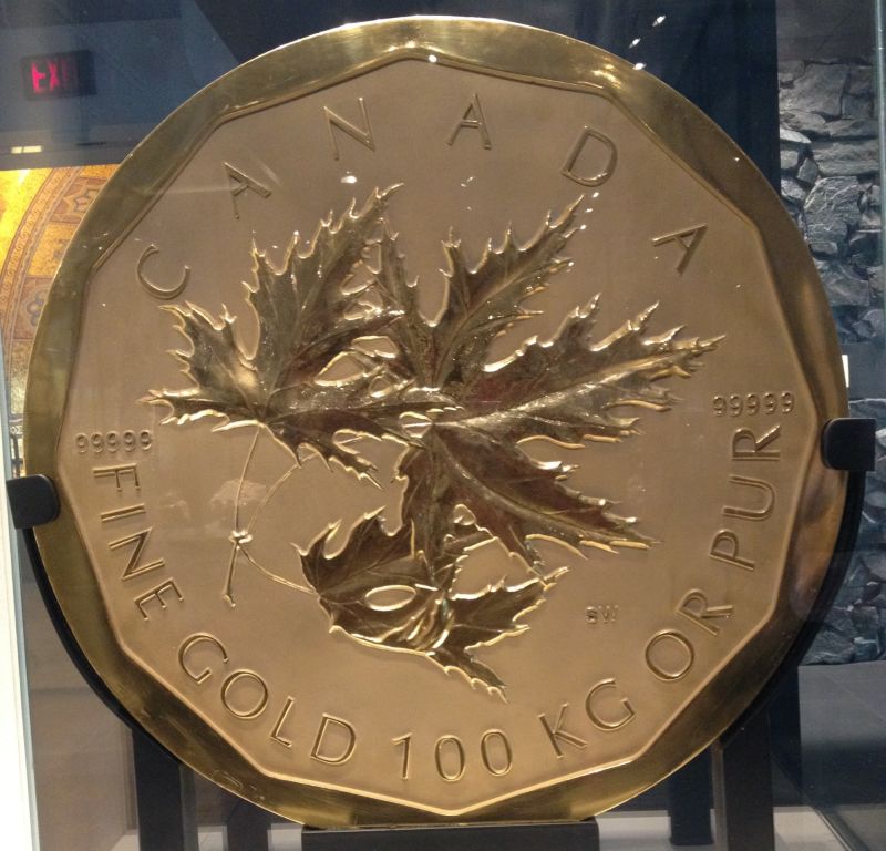 The-Canadian-Million-Dollar-100kg-Gold-Coin:-Photos