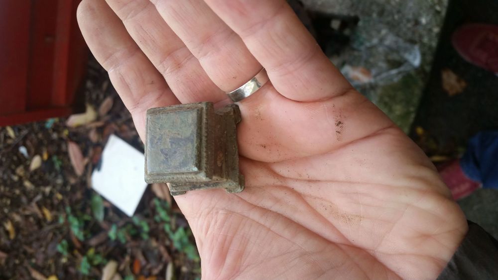 Not-Coin-But-Need-Help-To-ID