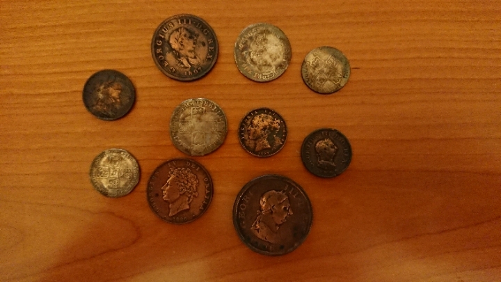 Small-Collection-Of-British-Coins.