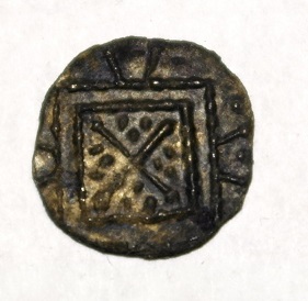 Silver-Merovingian-Sceatta,-Beaded-Standard-With-Central-Annulet