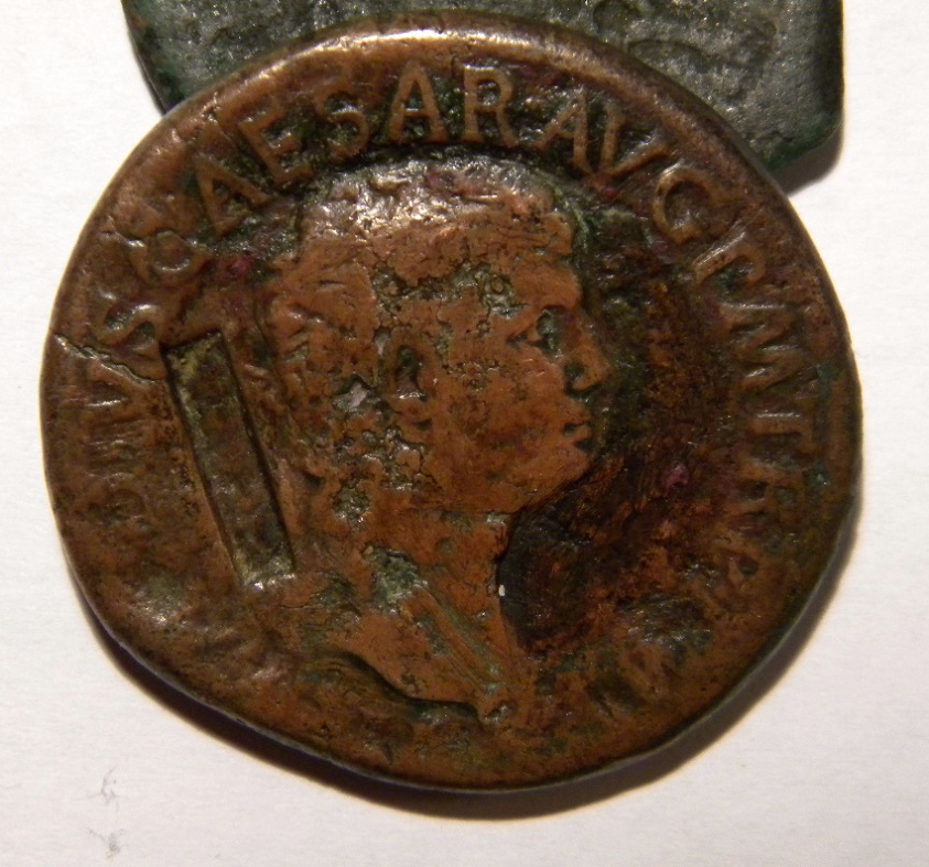 Claudius-Ae-Sestertius-With-Triumphal-Arch-With-Countermark
