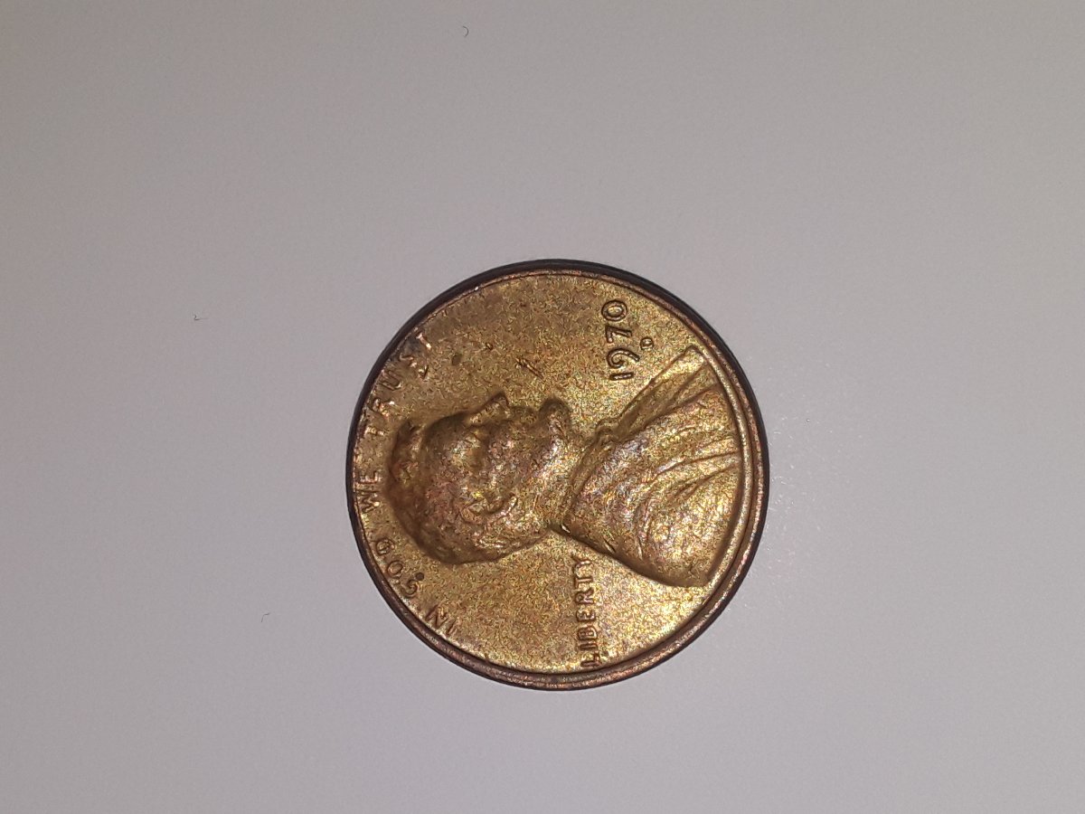 1974-D-Odd-Color-Yellow-Lincoln-Cent