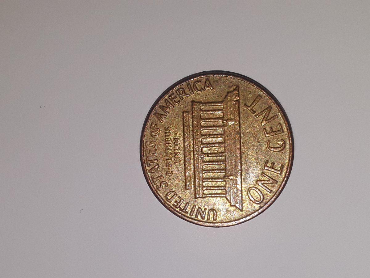 1974-D-Odd-Color-Yellow-Lincoln-Cent