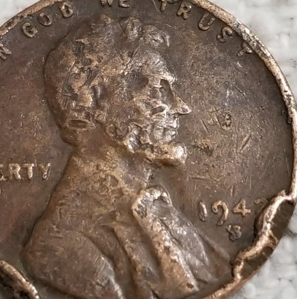 Is-This-An-Error-Or-Man-Made?-1942-43-Lincoln-Wheat