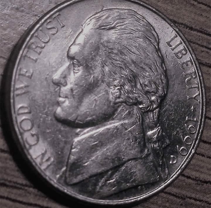 1999-D-Nickel-With-The-Eye-So-Striking..is-This-Error-Or-Damaged-..helps