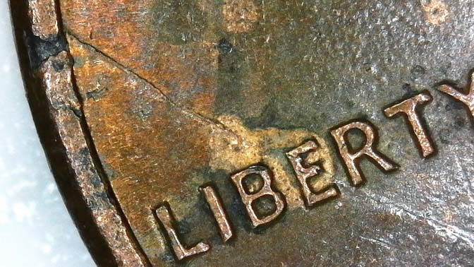 1982-D-Small-Date-Lmc.-Helps-To-ID-The-Errors-Or-Damaged.-Helps-Please