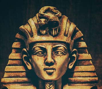 1982-D-Lmc.-I-Think-This-Pharaoh-Stays-In-The-Wrong-Building.?