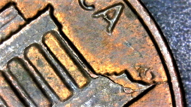 1982-D-Ld.-LMC.-Very-Nice-Die-Crack.-Chr
