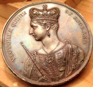 Help-Queen-Victoria-1838-Medallion