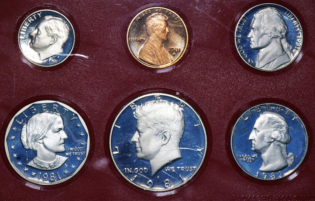 1981-Proof-Set---Type-2?-Pic-Heavy