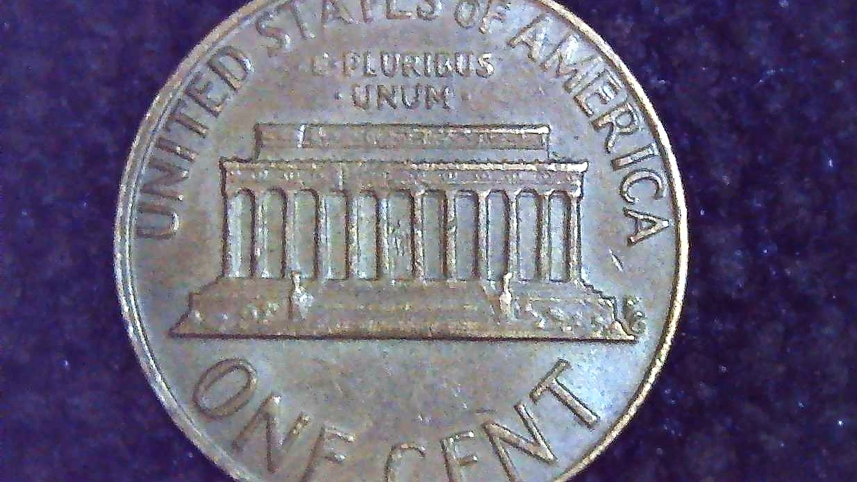 1973-Lincoln-Memorial-Cent-Penny-Uneven-Letters