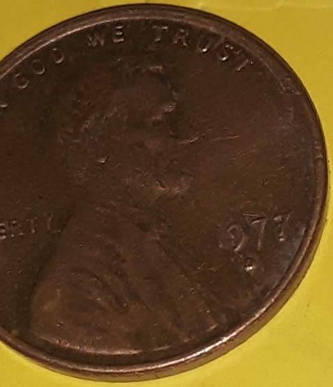 1977-Double-Stamped-Lincoln-Memorial-Penny.-Look-At-The-7-S
