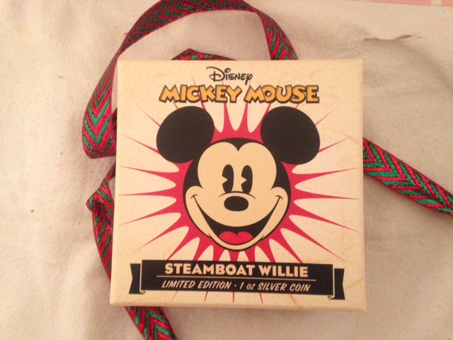 3-Year-Old-Daughter-Was-Gifted-Mickey-Coin