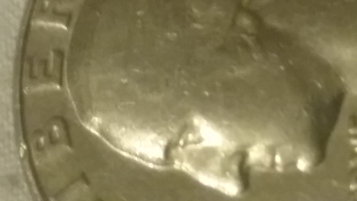 1776-1976-Bicentennial-Quarter-Error-Misprint-On-Forehead