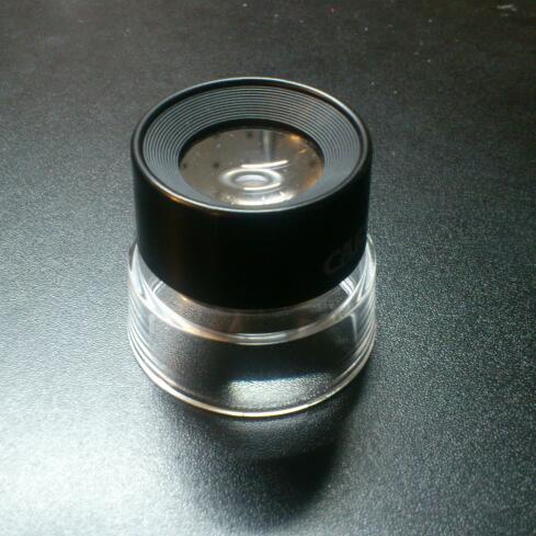 Lighted-Table-Type-Magnifing-Glass