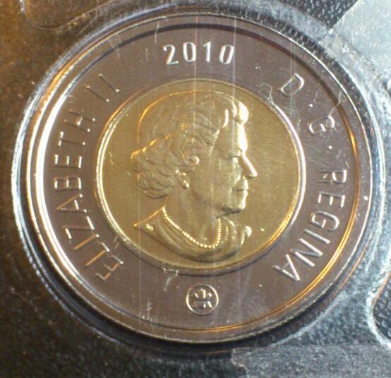 2010-Toonie-With-?-Strike-Through-Error-In-Mint-Set