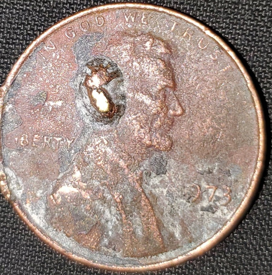1973-D-Penny.-Huge-Blob-Over-Lincoln's-Ear!-Error?