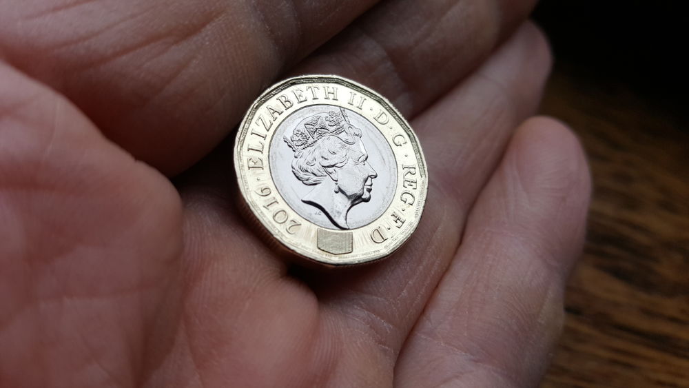 New-UK-1-Pound-Coins
