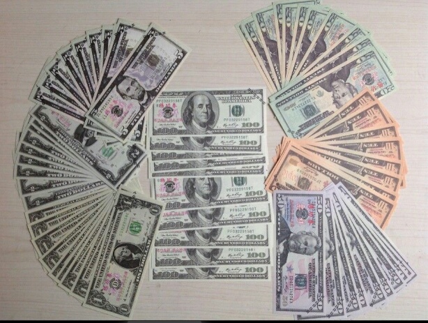 I'm-Pretty-Sure-This-Is-Illegal.-Counterfeit-Bills-On-Ebay.
