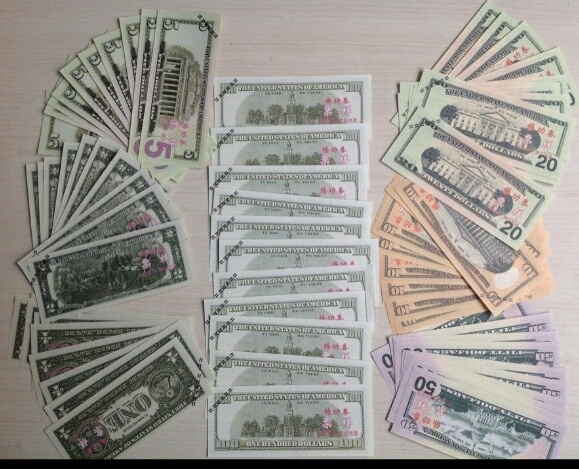I'm-Pretty-Sure-This-Is-Illegal.-Counterfeit-Bills-On-Ebay.