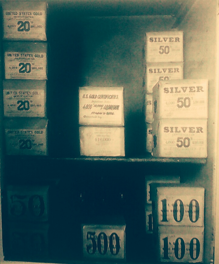 Awesome-1944-Photo-Of-$100-Bills