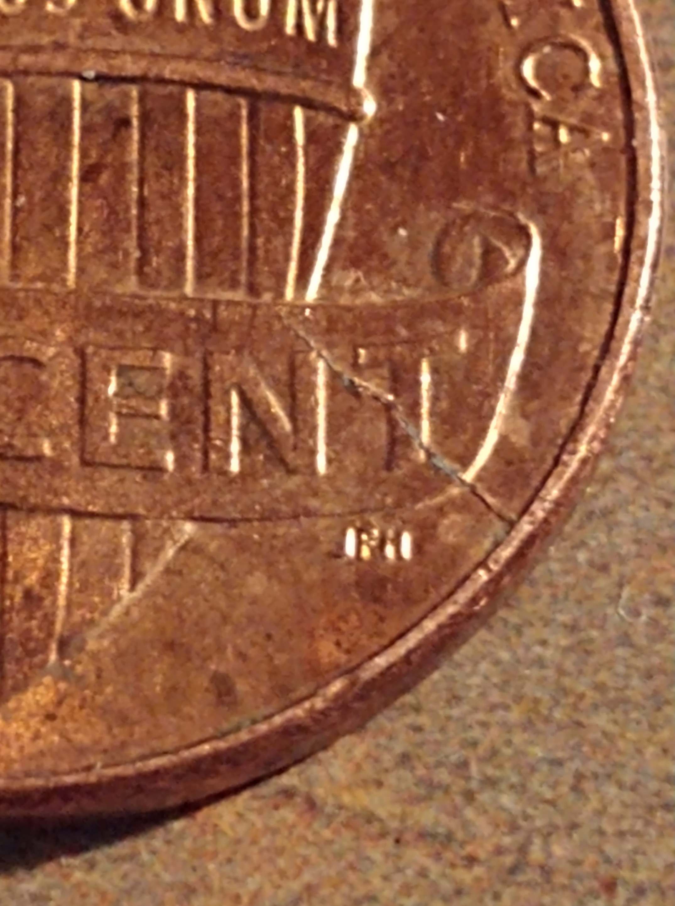 2015-Shield-Penny,-Die-Crack?