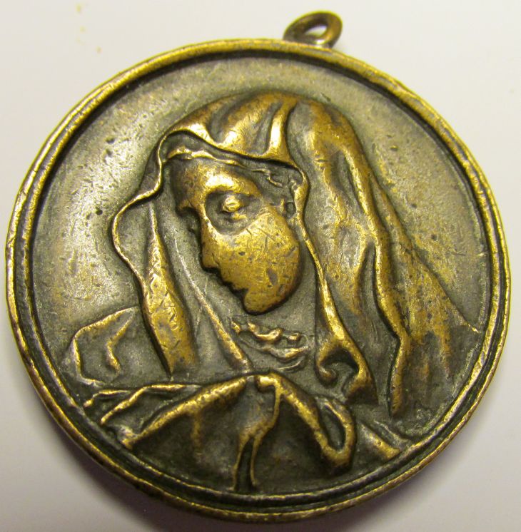 Middle-East-Religious-Medal?