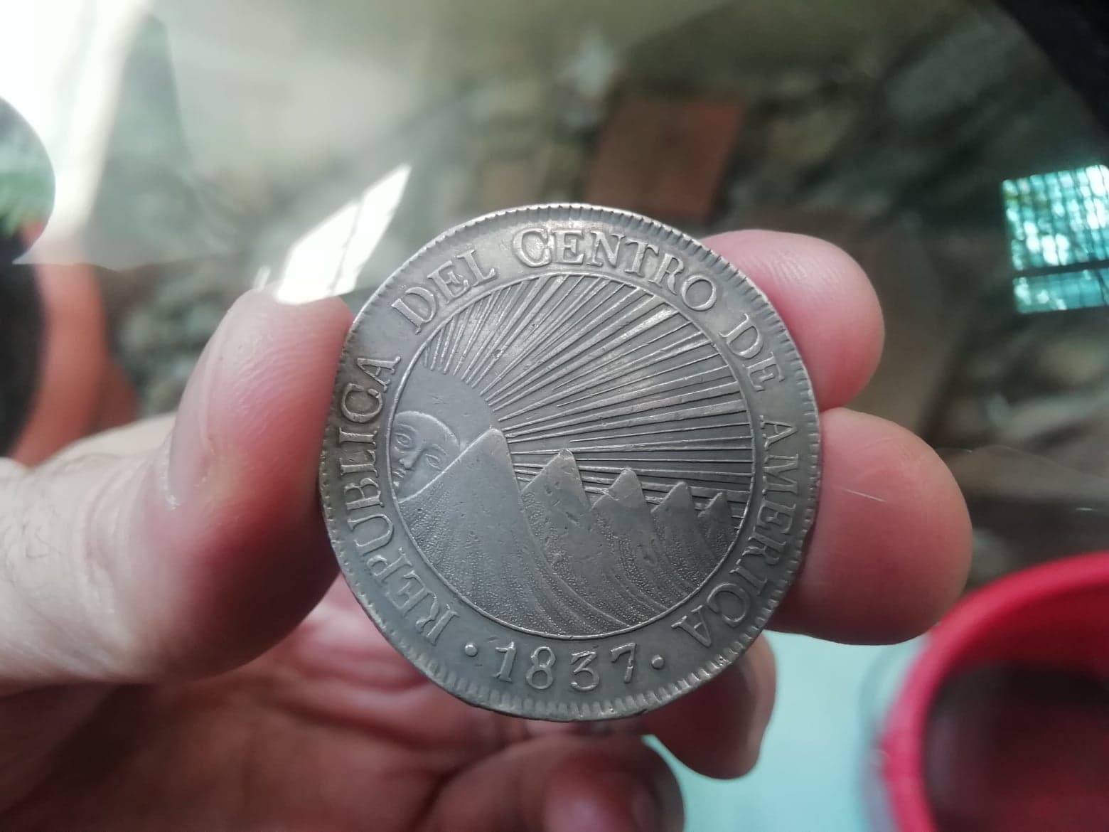 1837-Central-American-Republic-8-Reales