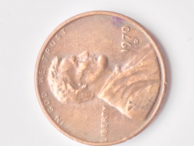 1970-D-Lincoln-Memorial-Cent,-Extra-Material-On-Column