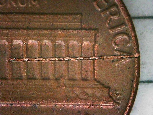 1982-D-Large-Date-Copper-With-Monster-Die-Crack?
