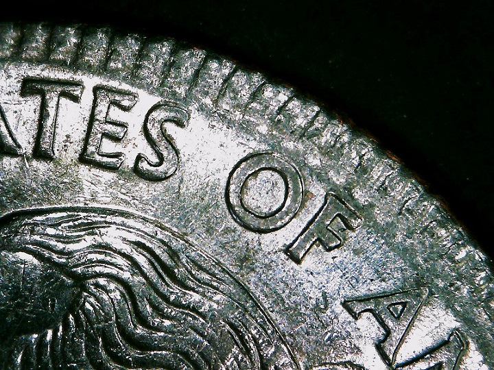 2006-D-Quarter---Odd-Error-Or-Garage-Job?