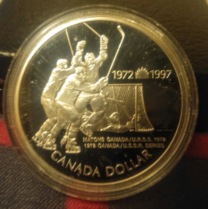 Hockey-Coin!-1972-1997-Silver-Dollar