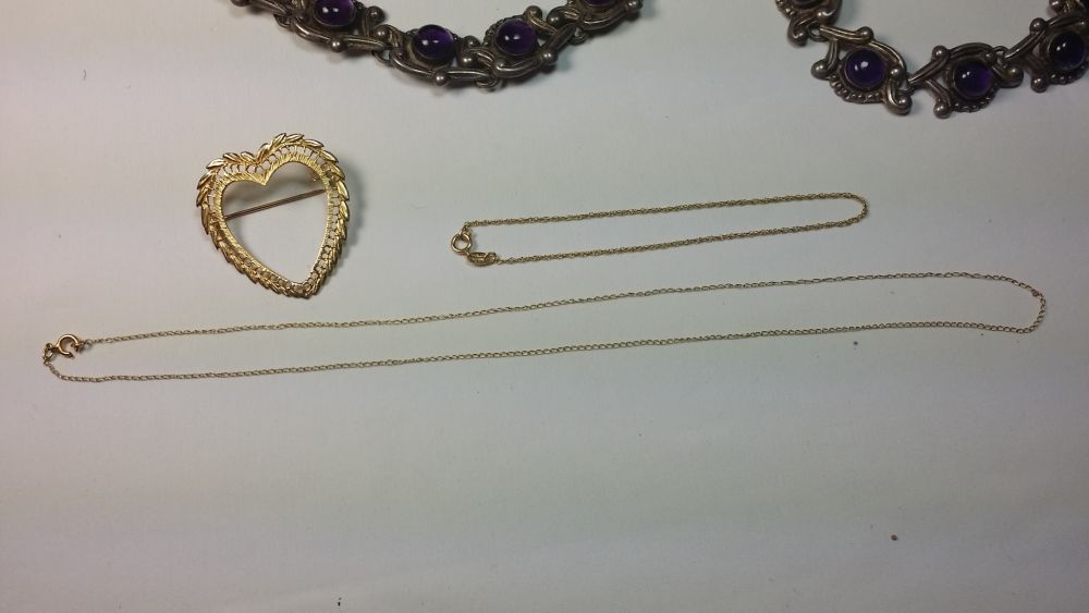 Any-Gold-Or-Silver-Flea-Market-Or-Garage-Sale-Finds,-Lately?