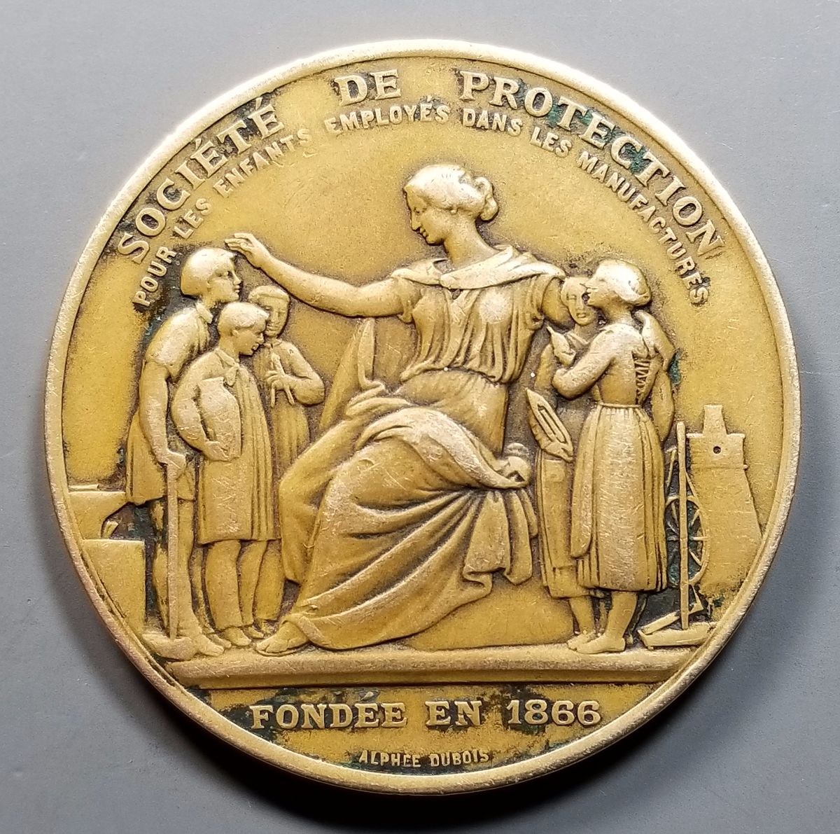 1911-French-Medal..-Anybody-Speak-French?