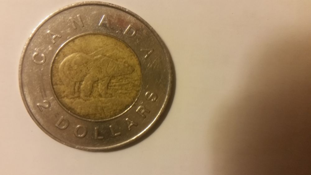 Canadian-Dollar-And-2-Dollar-Coin