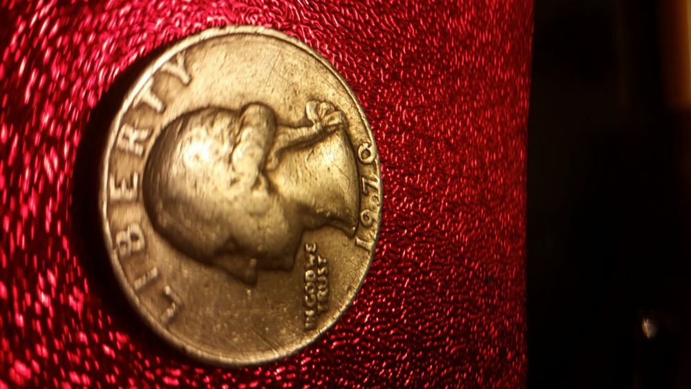 1970-US-Quarter-With-Numbers-Next-To-Date-And-Un-Close