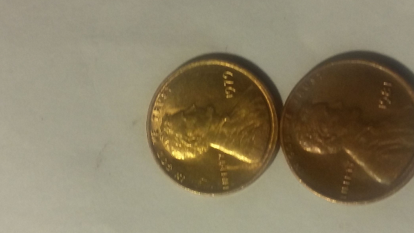 1979-Lincoln-PennyYellowish-Gold-Color?-Any-Help?-Thanks