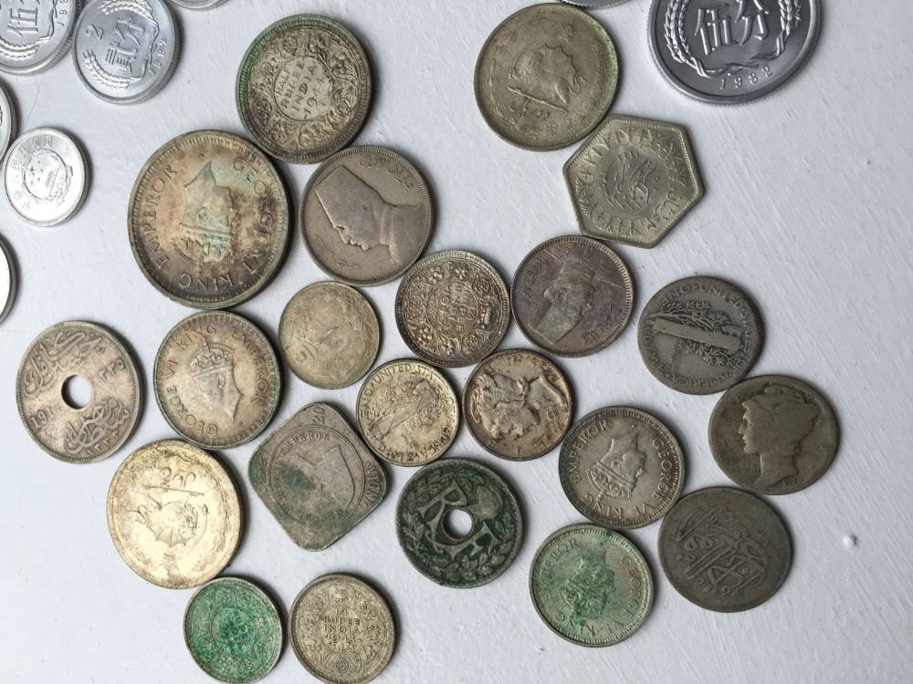Grandma's-Old-Foreign-Currency?